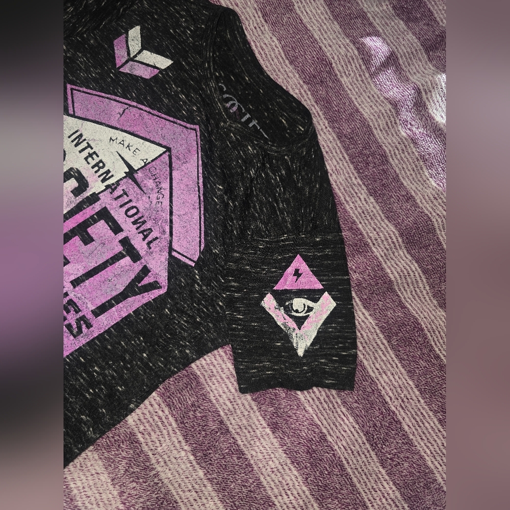 Graphic Society Artist Series Tee - Picture 2 of 4